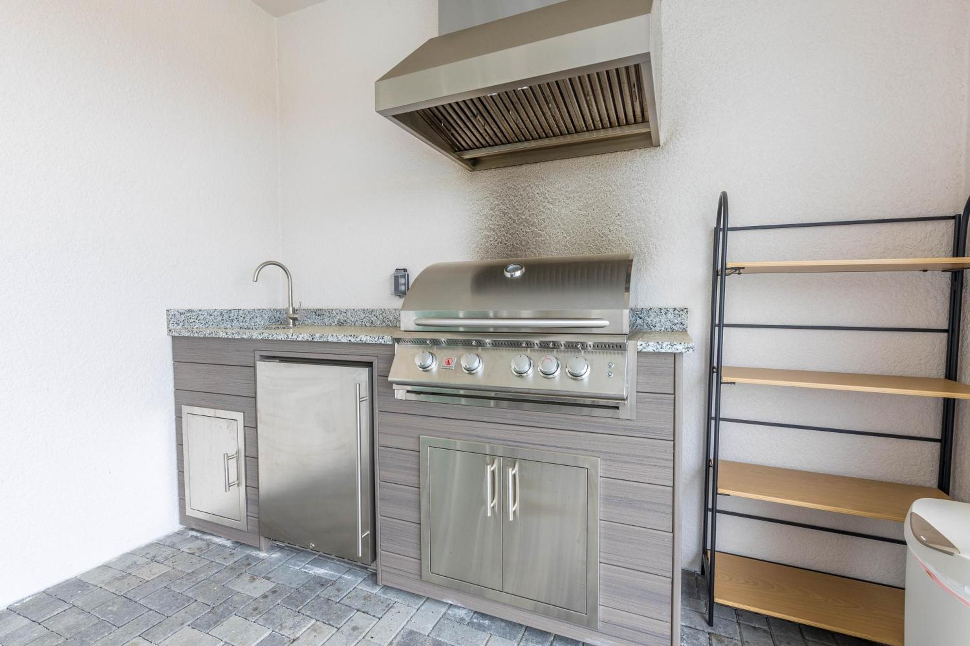 Spacious 8-bedroom In Clermont Holiday home