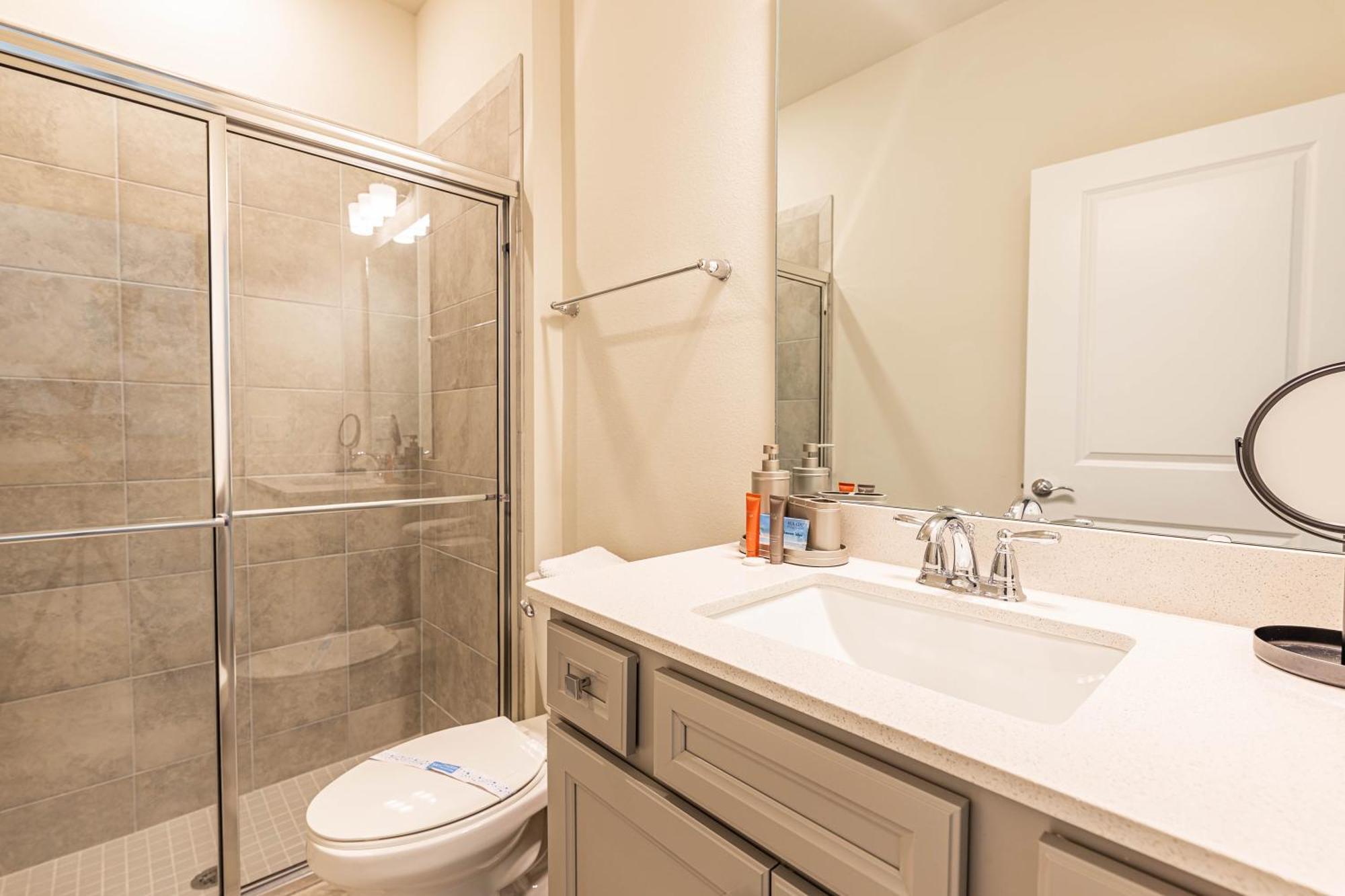 Holiday home Spacious 8-bedroom In Clermont