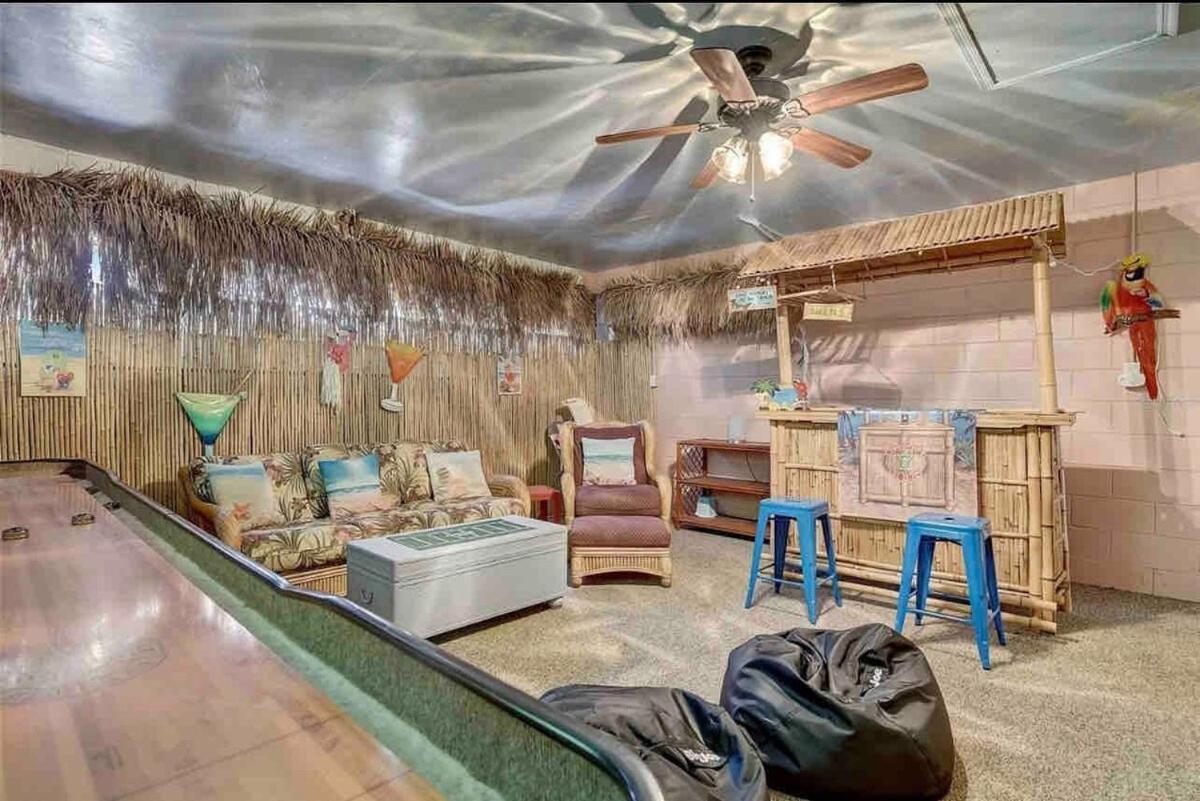 Margaritaville Beach House *