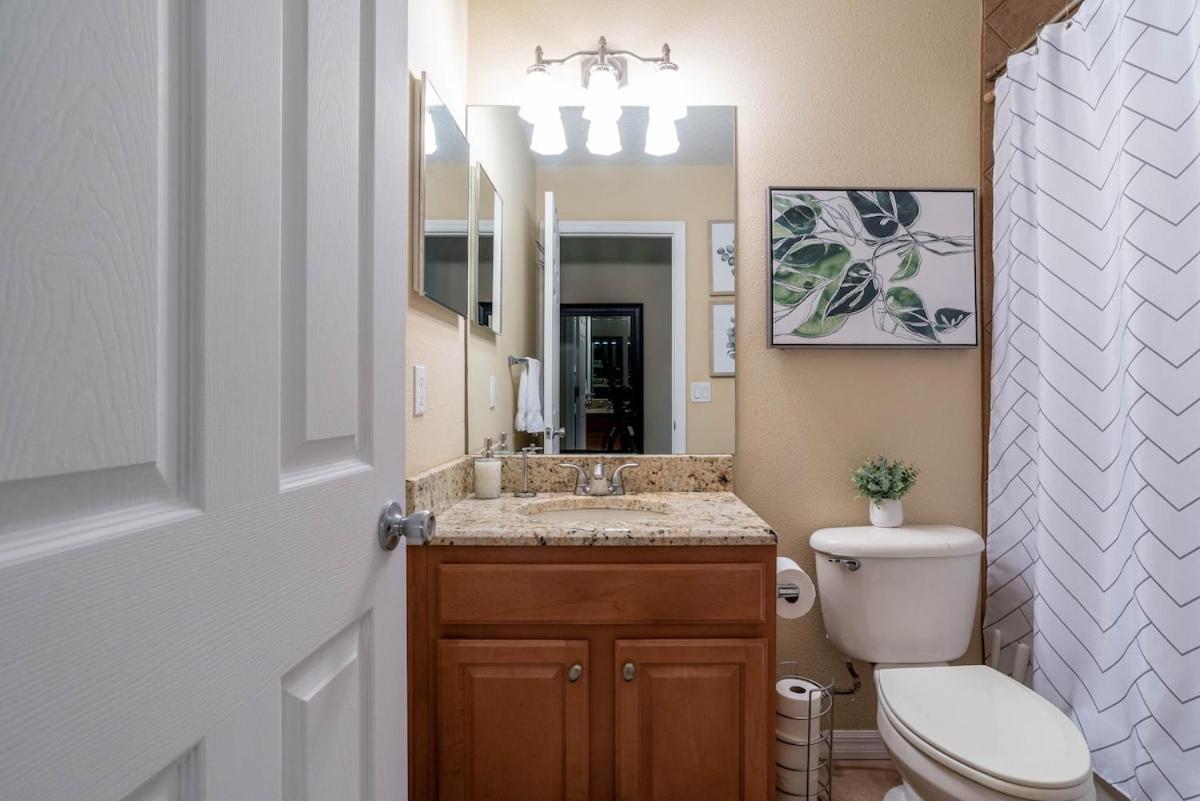 Holiday home Modern Dt Home-king Size Bed-patios-long Stays-wifi Orlando