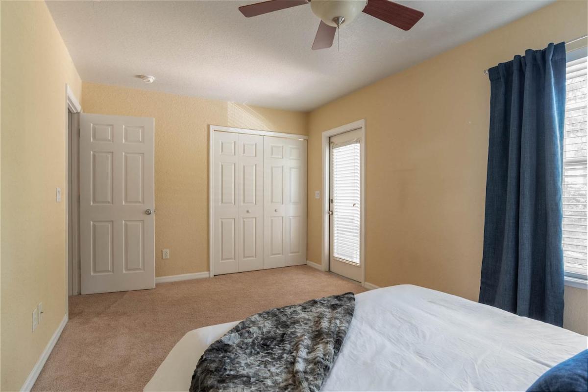 Modern Dt Home-king Size Bed-patios-long Stays-wifi Holiday home *