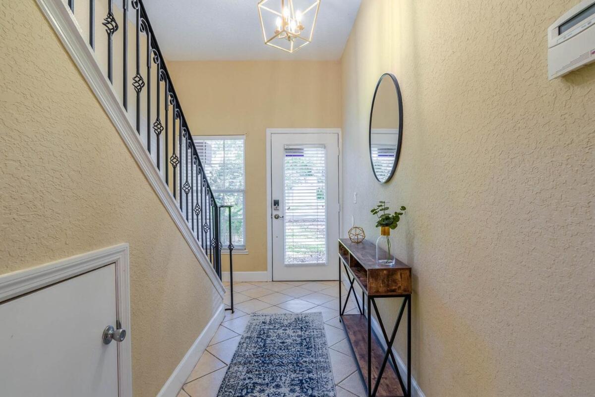 Holiday home Modern Dt Home-king Size Bed-patios-long Stays-wifi Orlando