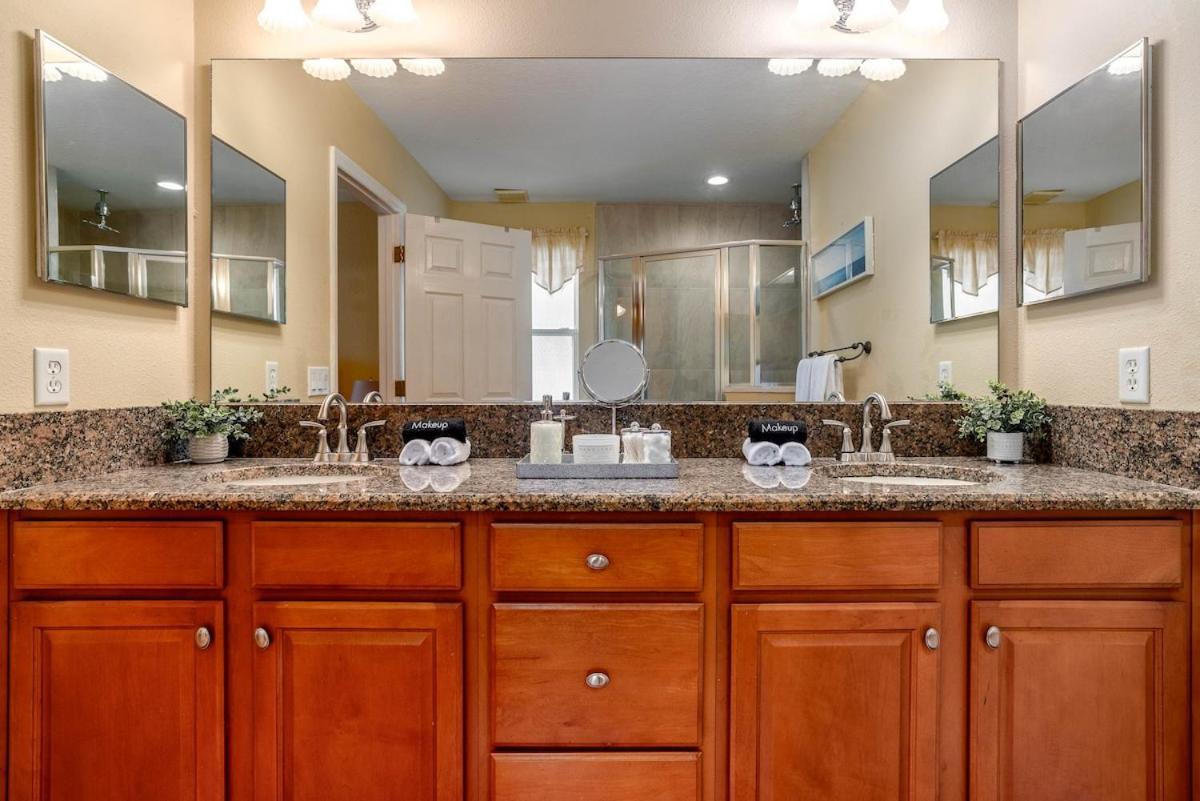 Modern Dt Home-king Size Bed-patios-long Stays-wifi * Orlando