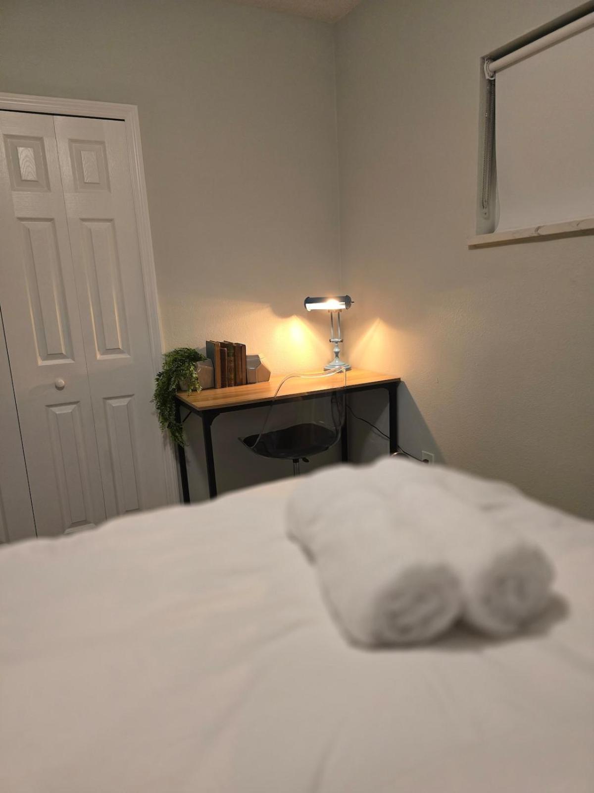 Sunshine Haven, Poolside Bliss, Disney, Game Apartment Orlando