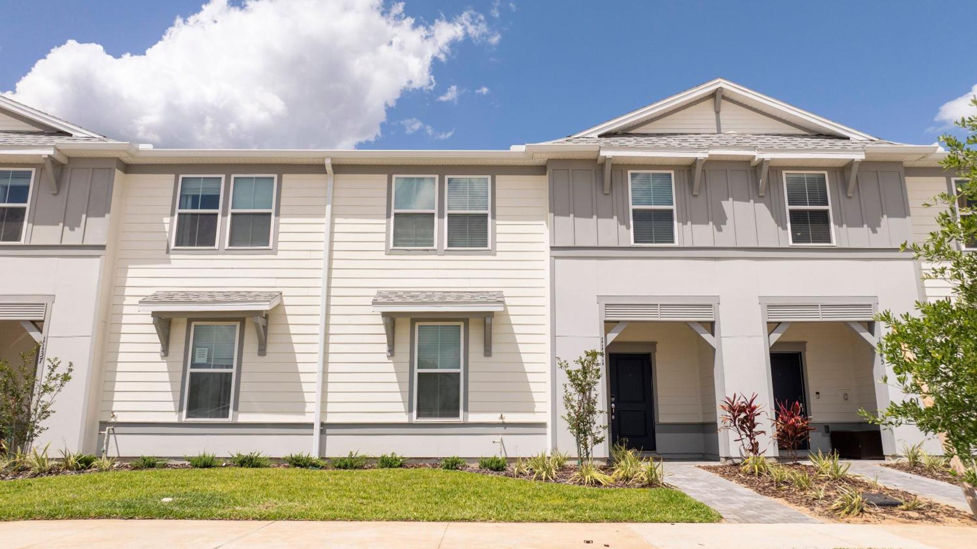 Gorgeous Townhome W 5bd Close To 1141 *