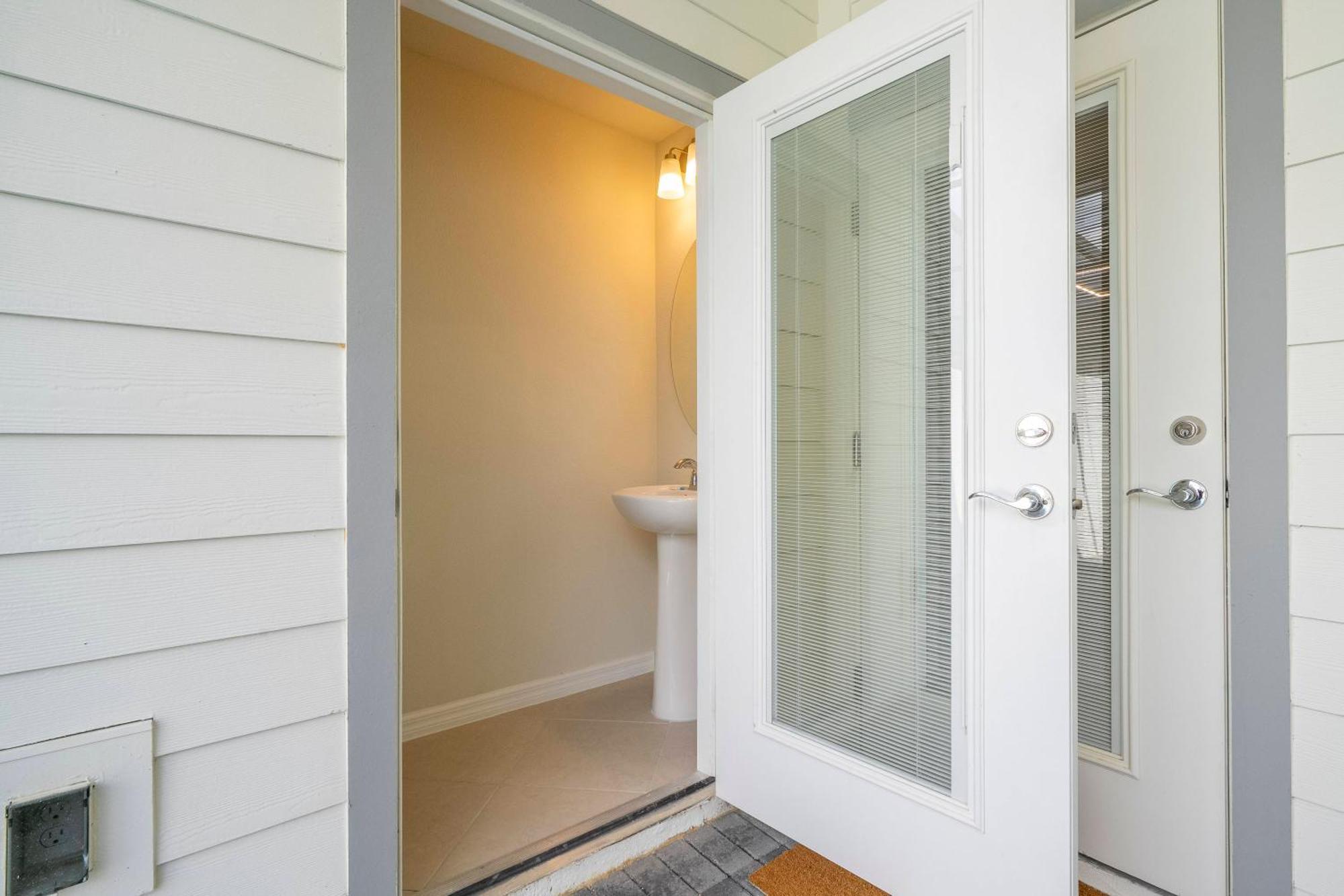 Holiday home Gorgeous Townhome W 5bd Close To 1141 *