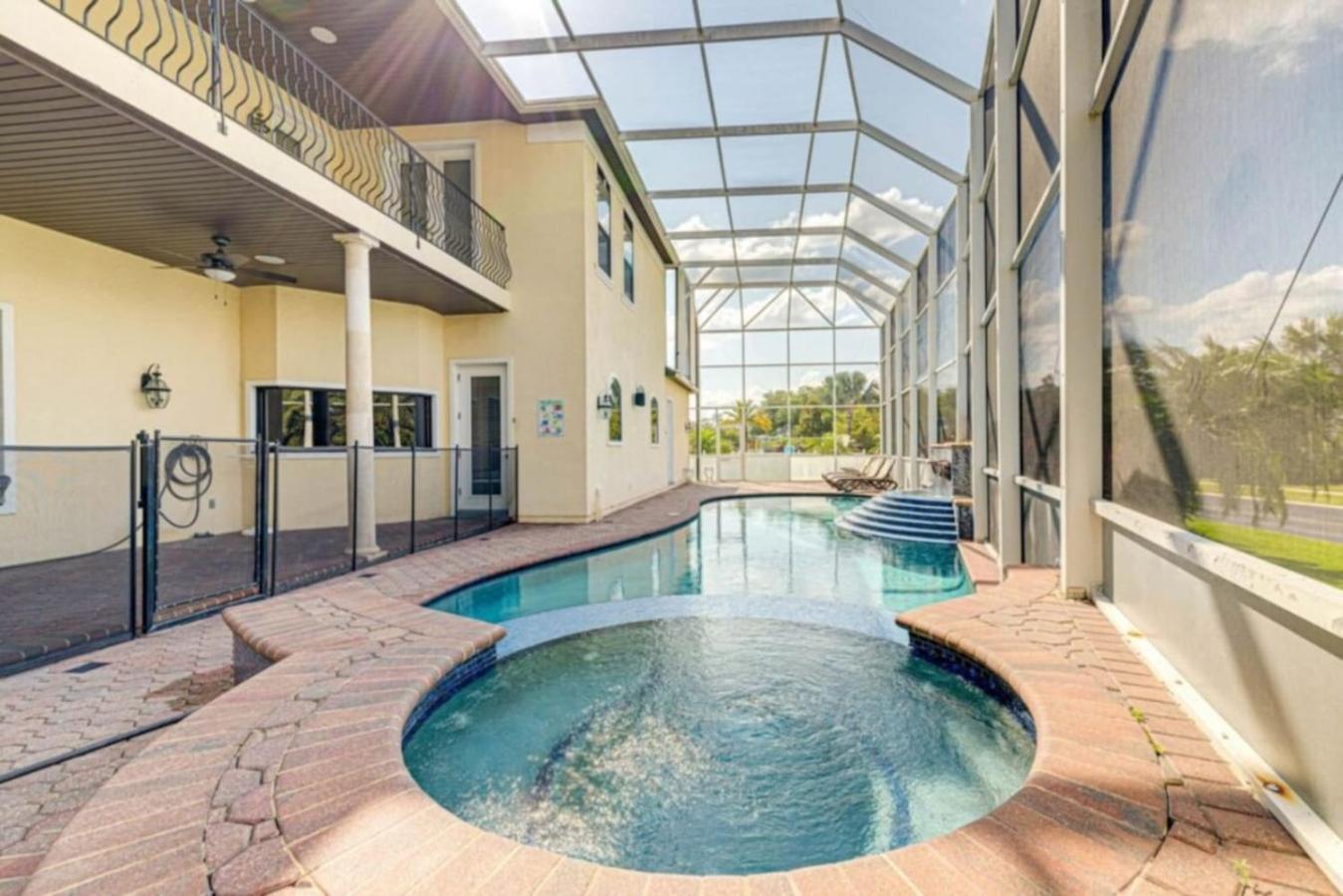Luxury Pool - View Orlando