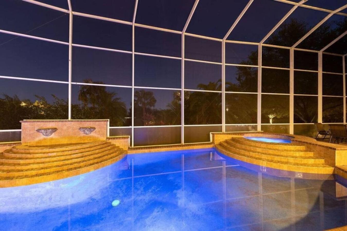 Luxury Pool - View Orlando