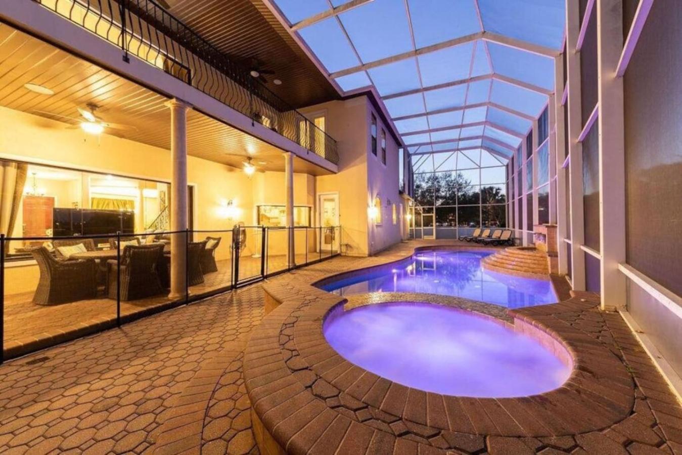Luxury Pool - View Orlando