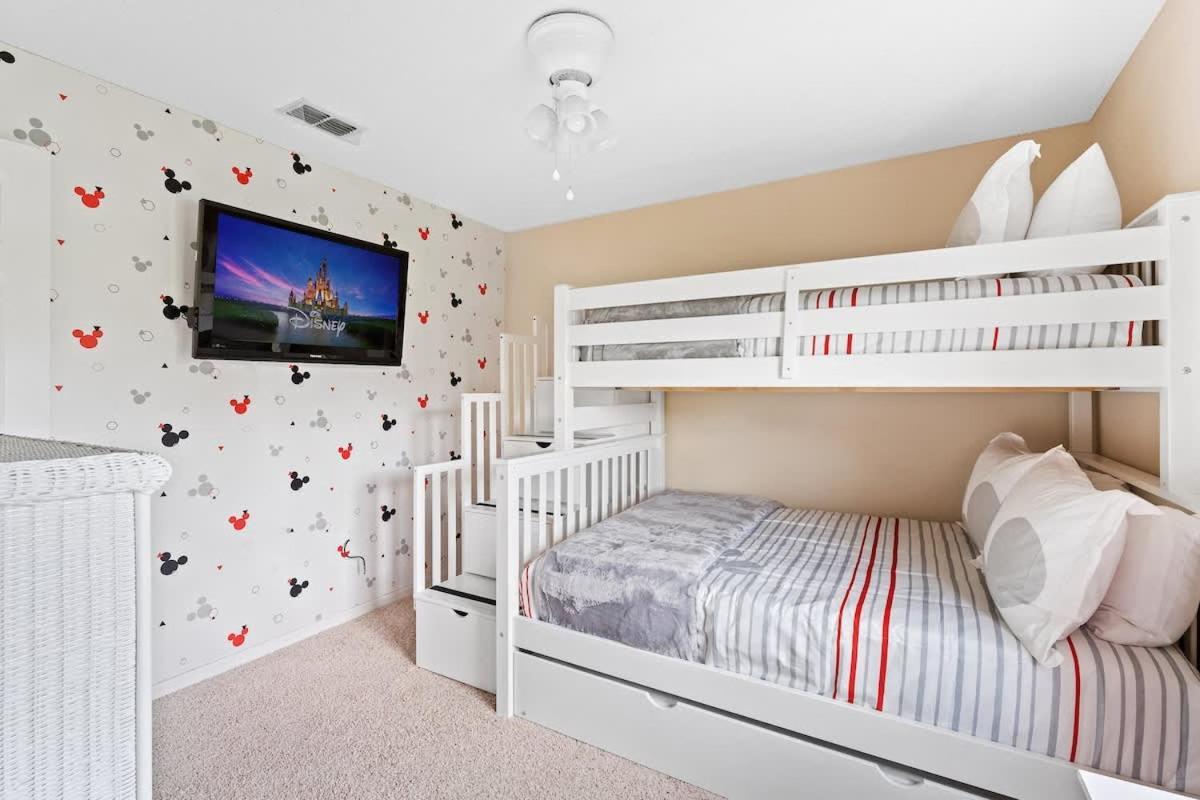 Dedicated Work Space And Game 4br Oi2800 Holiday home