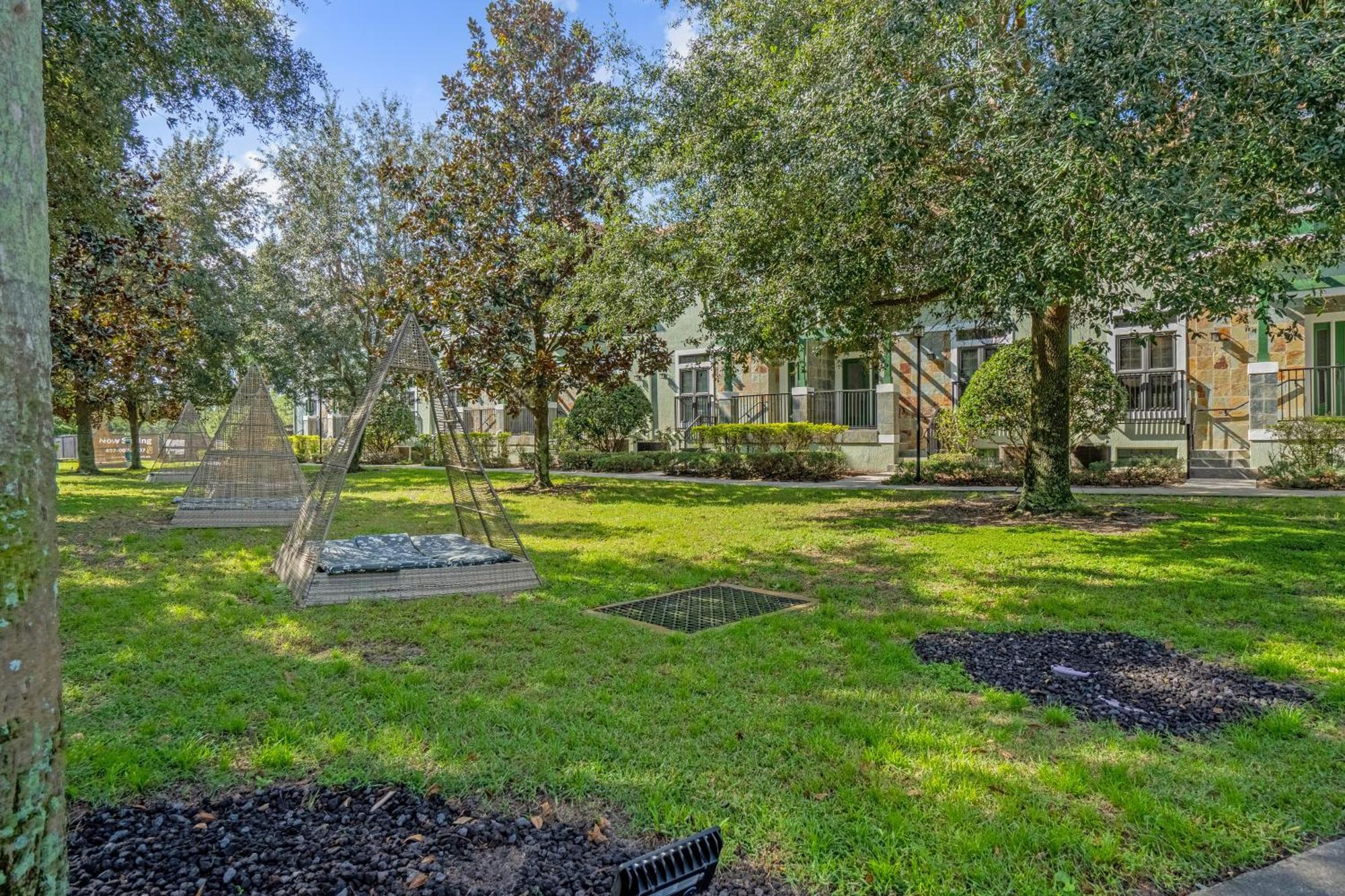 Holiday home Easter Sale! Freshly Renovated Townhome By Disney! Orlando