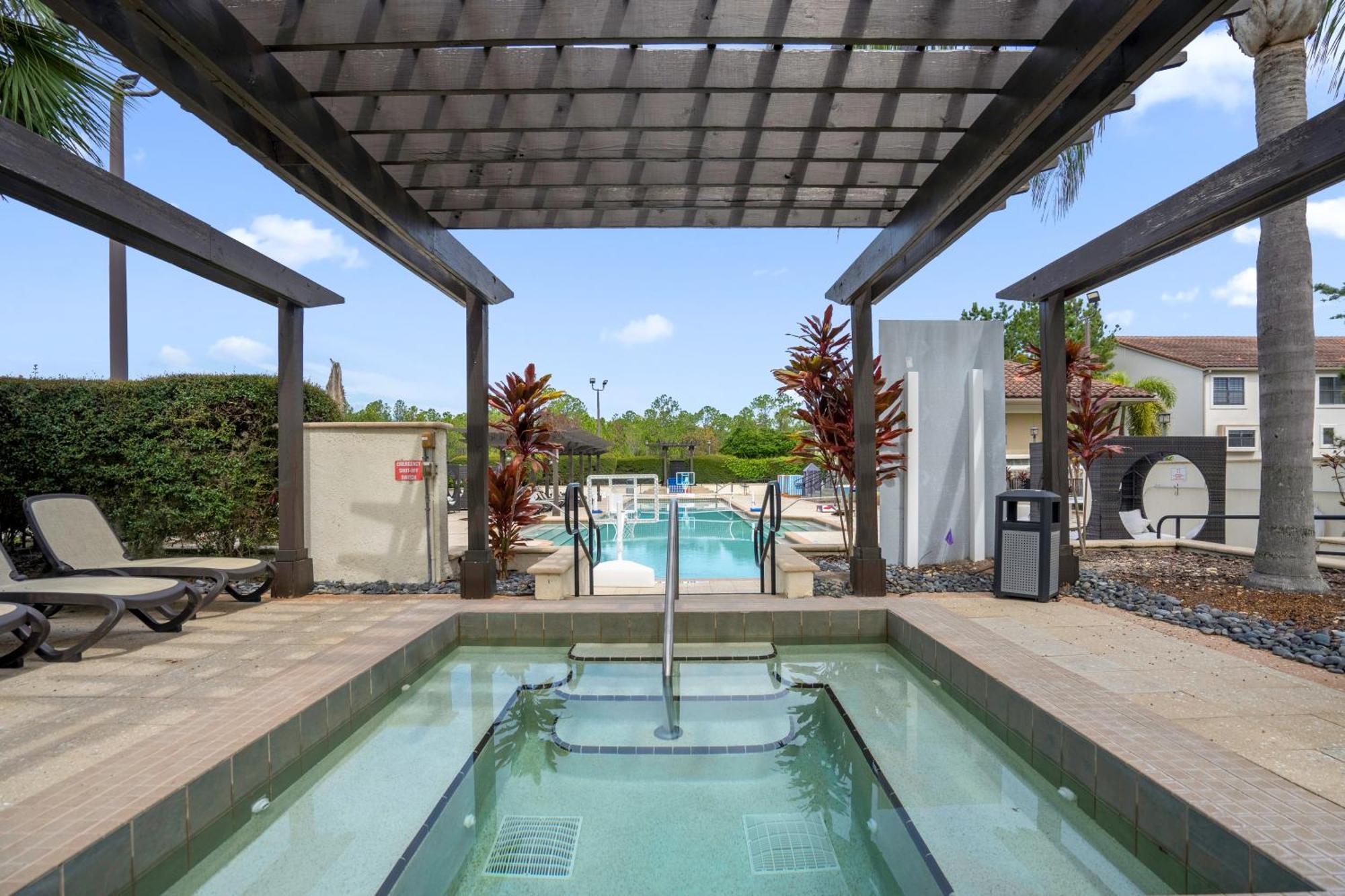 Easter Sale! Freshly Renovated Townhome By Disney! Holiday home