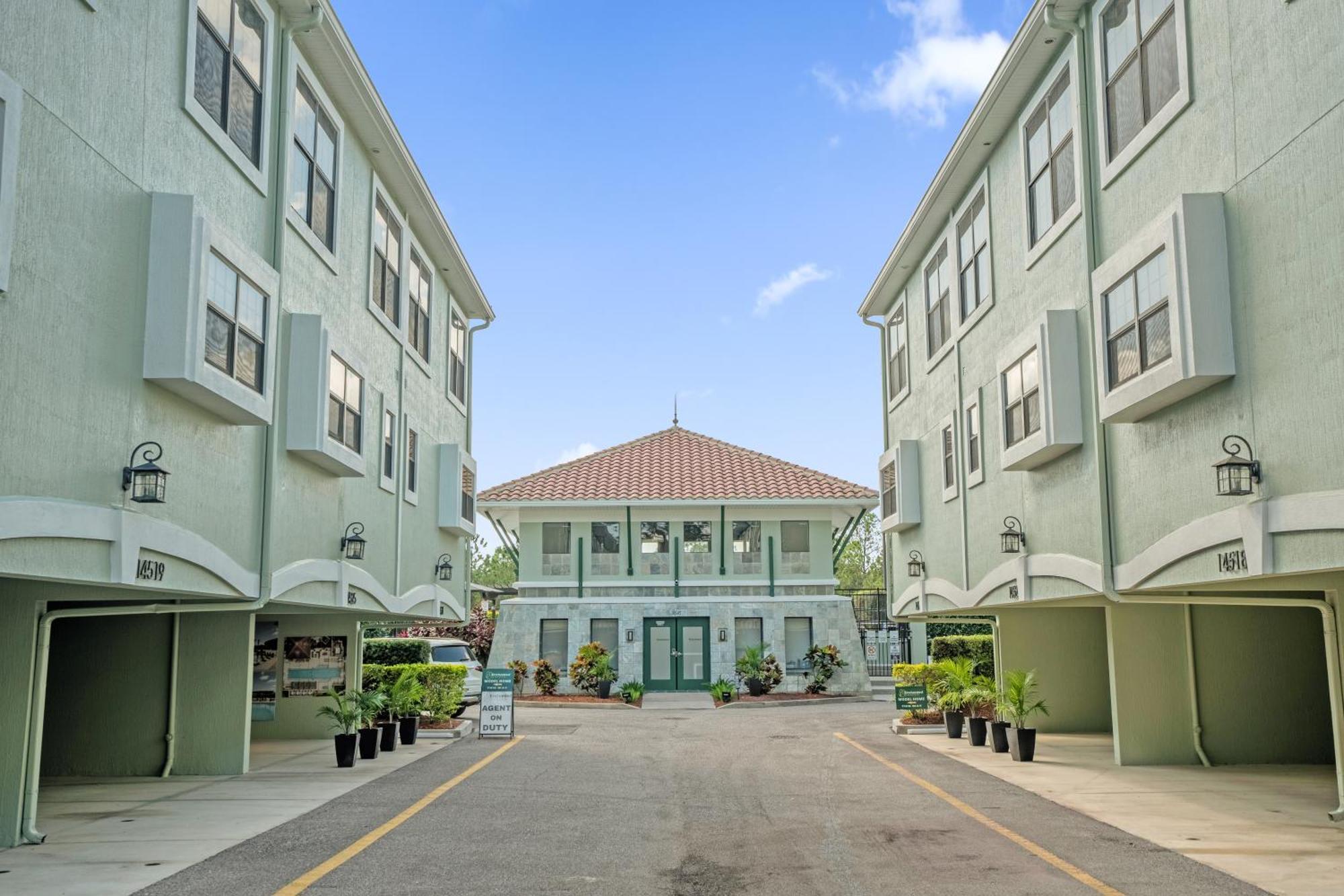 Easter Sale! Freshly Renovated Townhome By Disney! * Orlando