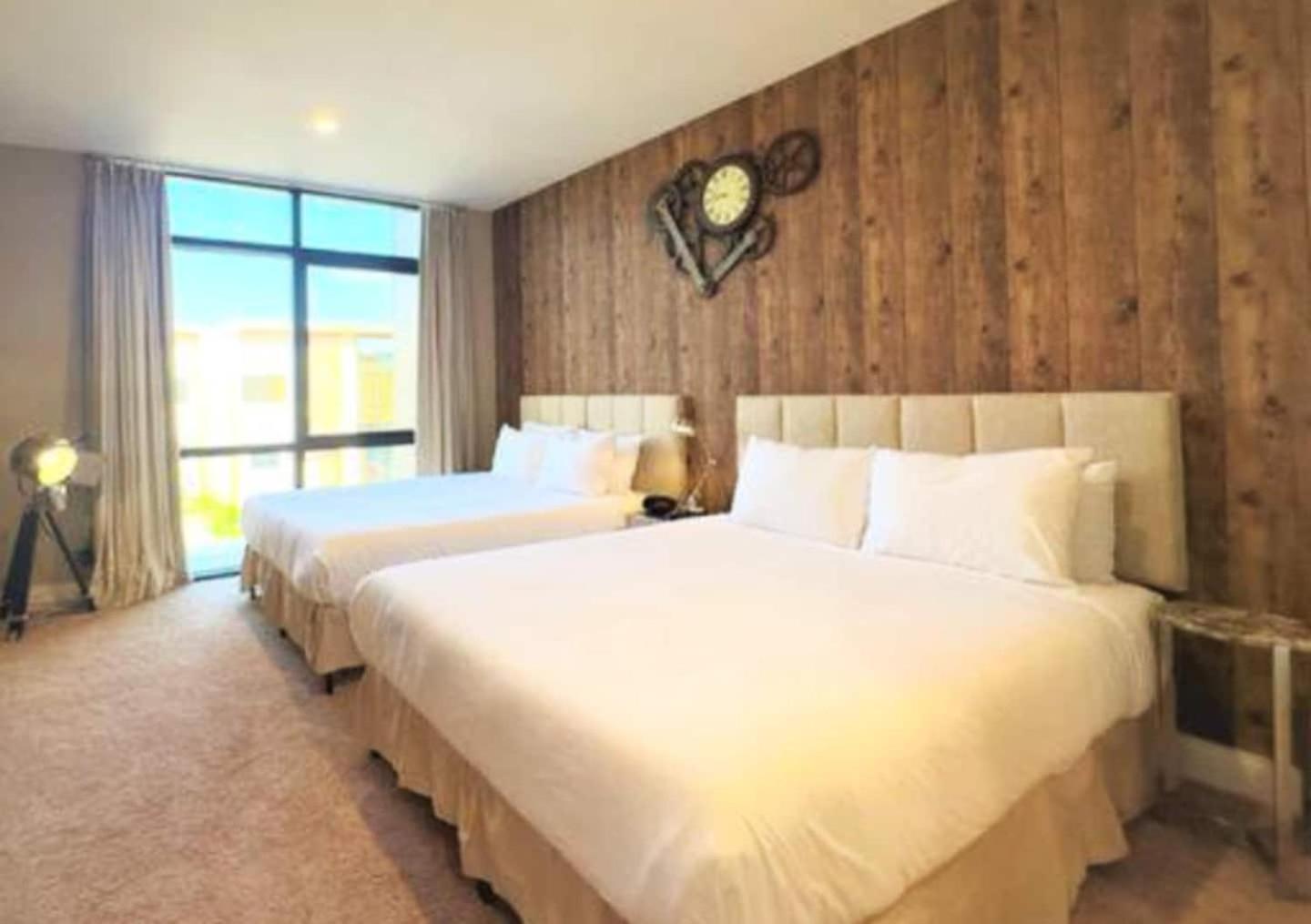 Holiday home Sophisticated 4 En W Private Hot Tub & Bb *