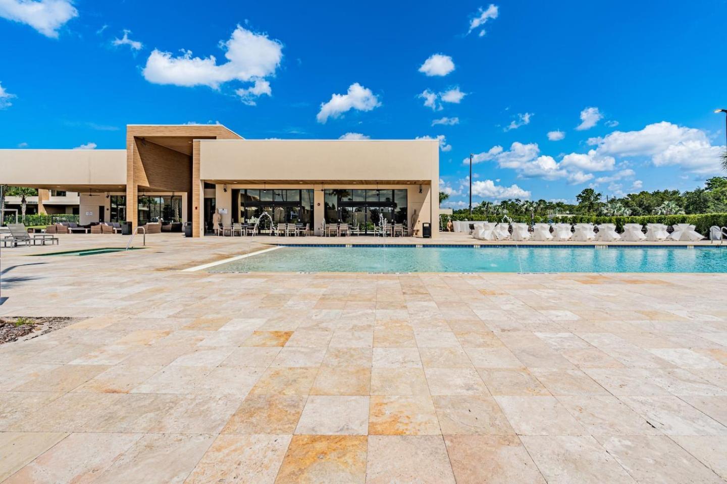 Sophisticated 4 En W Private Hot Tub & Bb Holiday home *