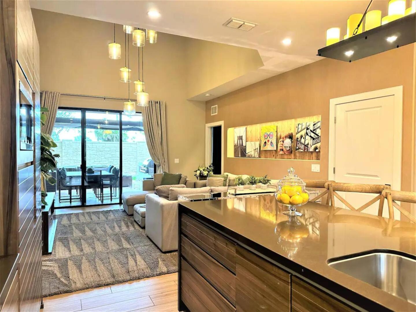 Sophisticated 4 En W Private Hot Tub & Bb Holiday home Orlando