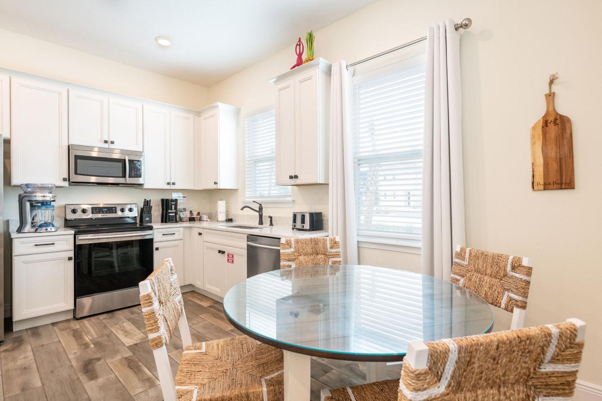 Eau Champagne With Private Pool Near With Margaritaville Island H2o Access - 8030kd Holiday home Orlando
