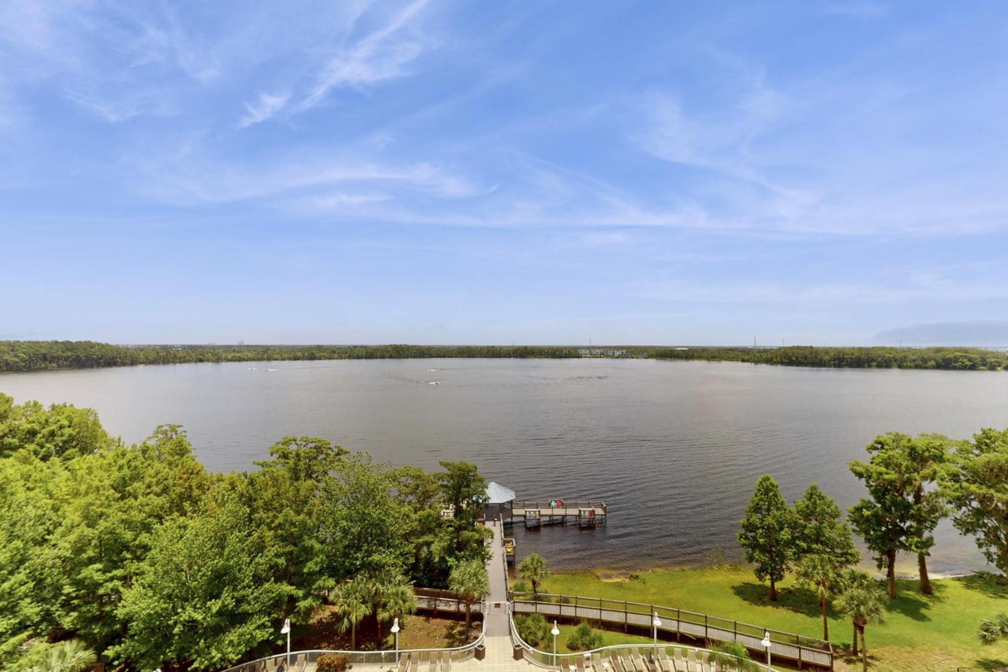 Apartment Fourth Level Views At Blue Heron *