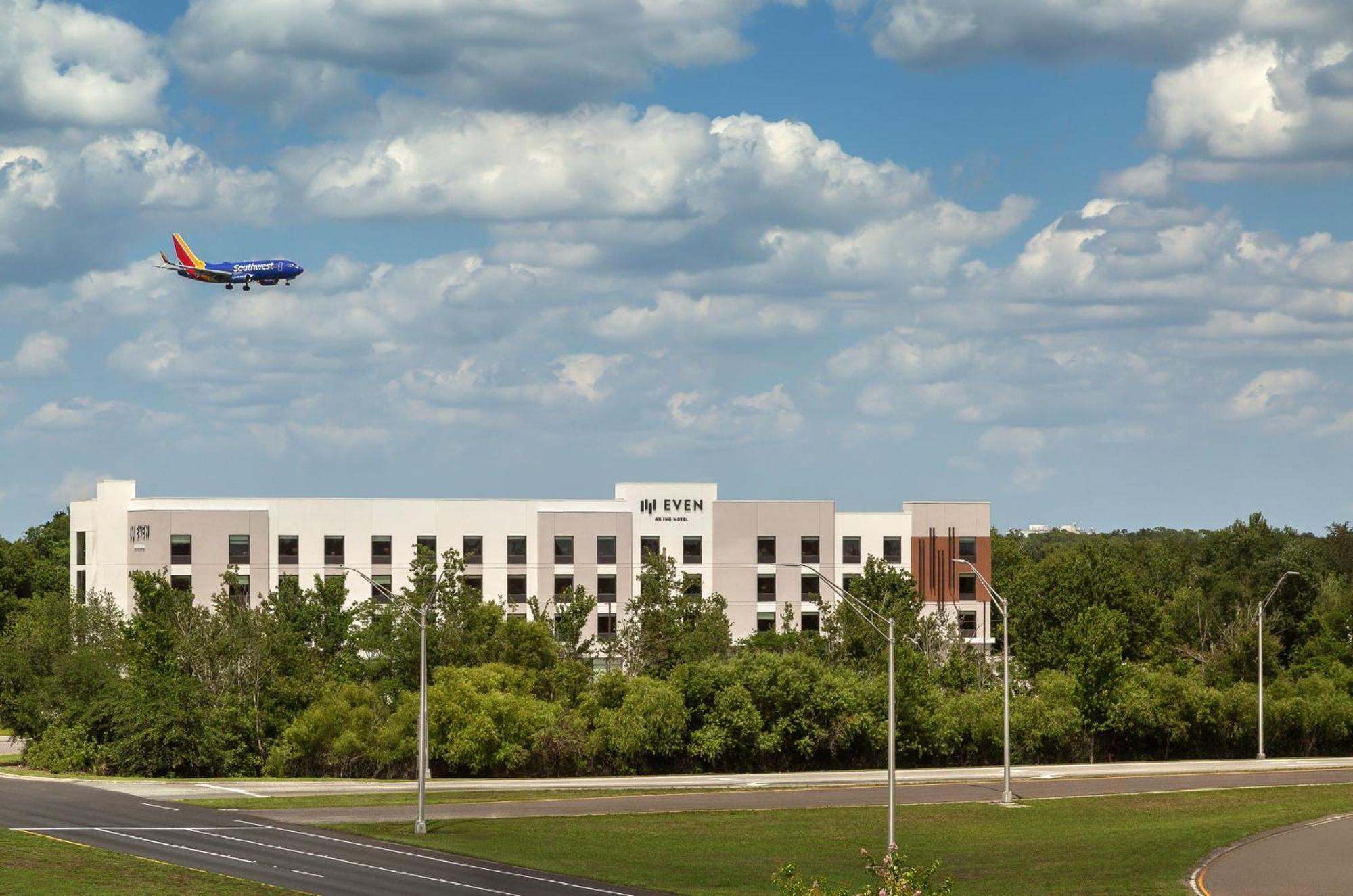 Hotel Even International Airport By Ihg
