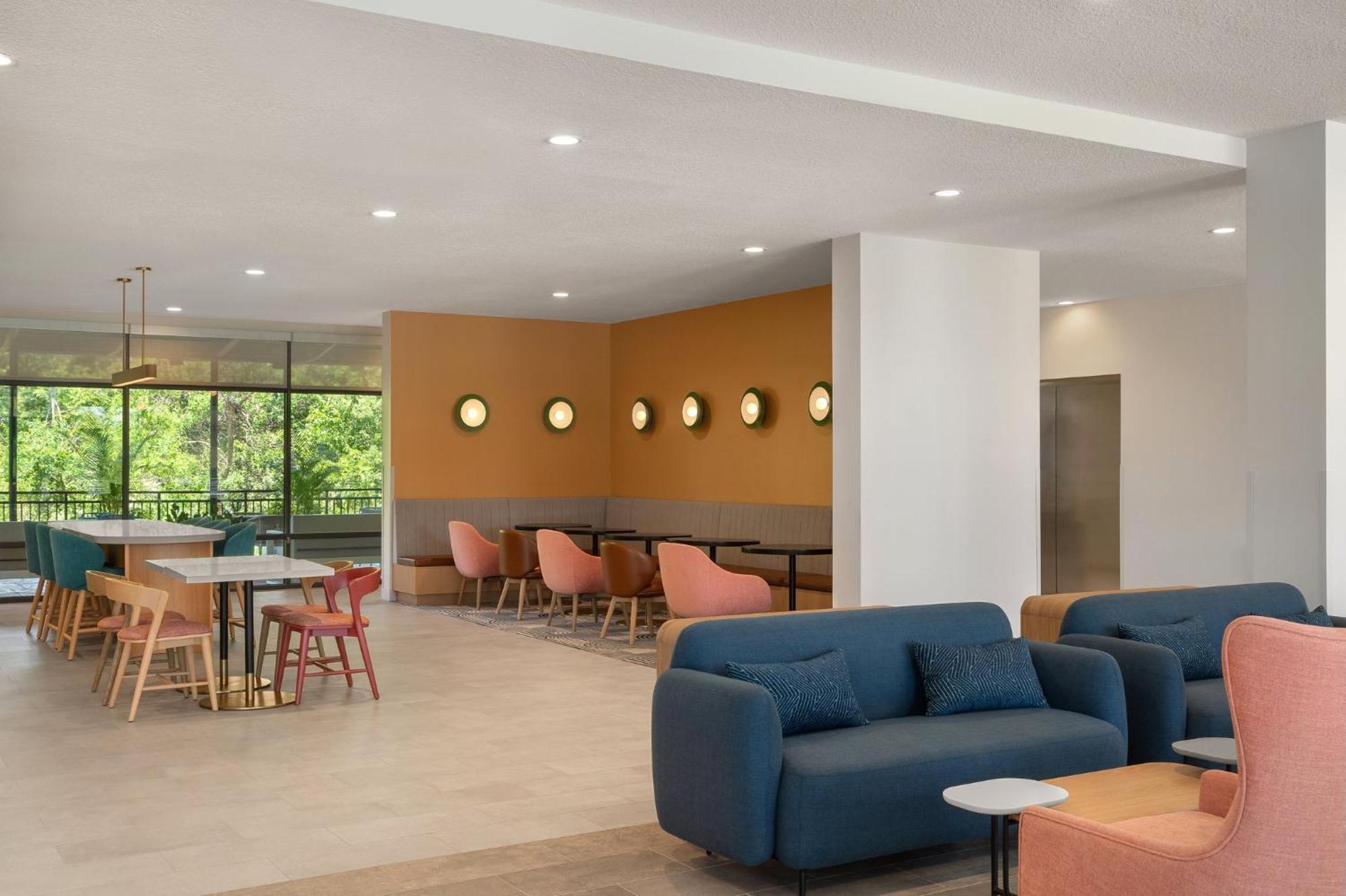 Even International Airport By Ihg Hotel 3*