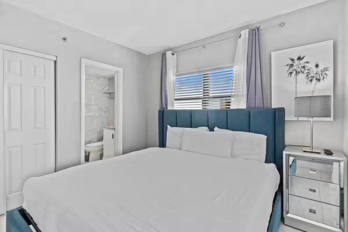 Apartment 2701 Enclave Near Univesal-lakeview