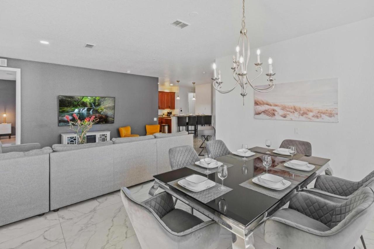 4840 One-of-a-kind Luxury 4 Bd At Vista Cay 107 Apartment *