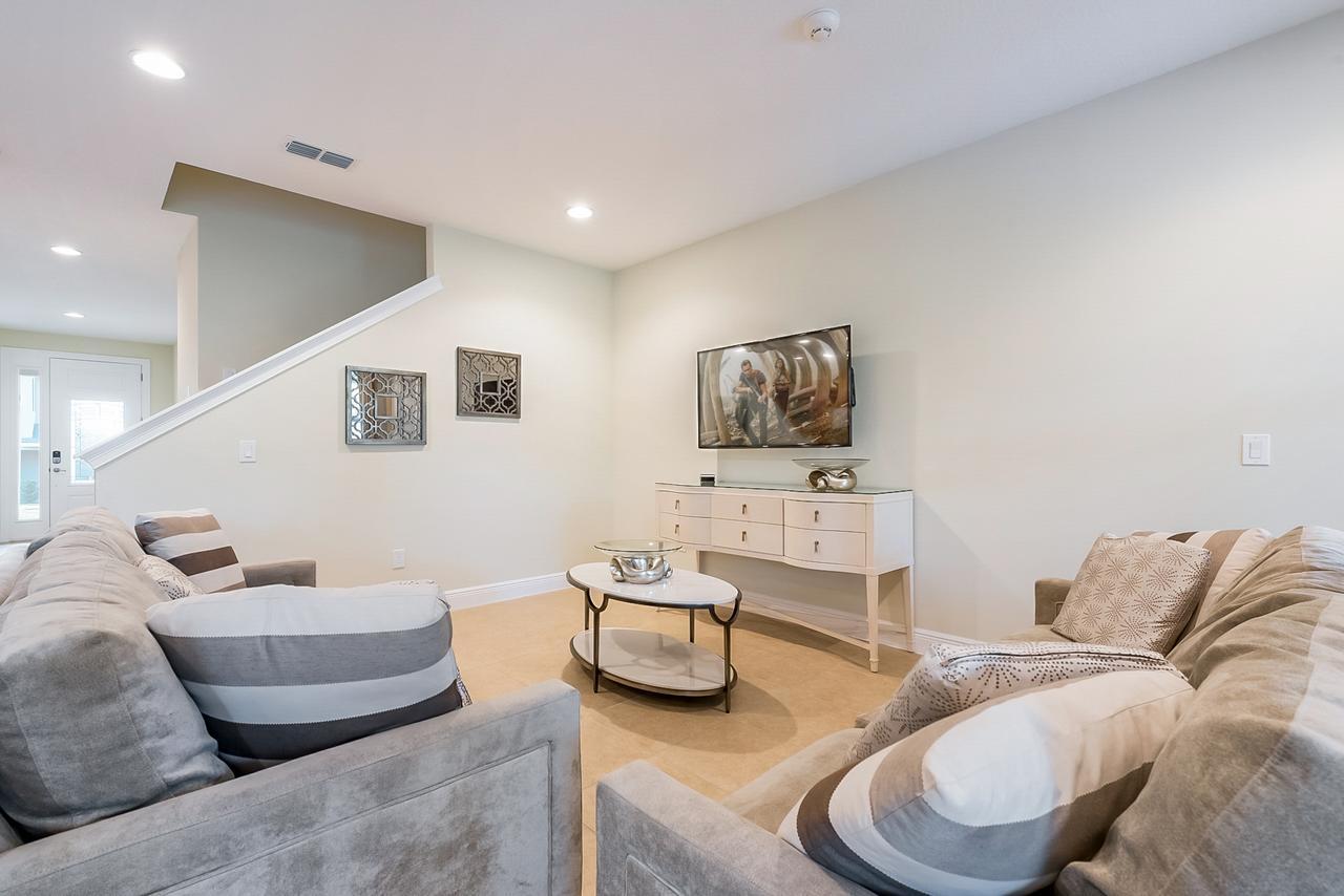 Welcoming Near With Water Park Access By Rentyl - 761l Villa *