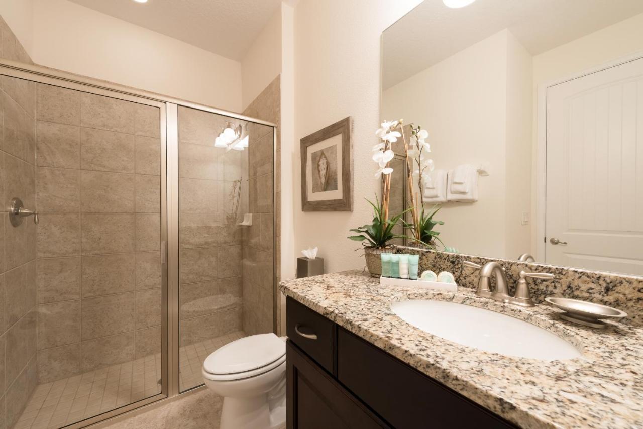 Inviting By Rentyl With Water Park Access Near - 7498m Holiday home Orlando