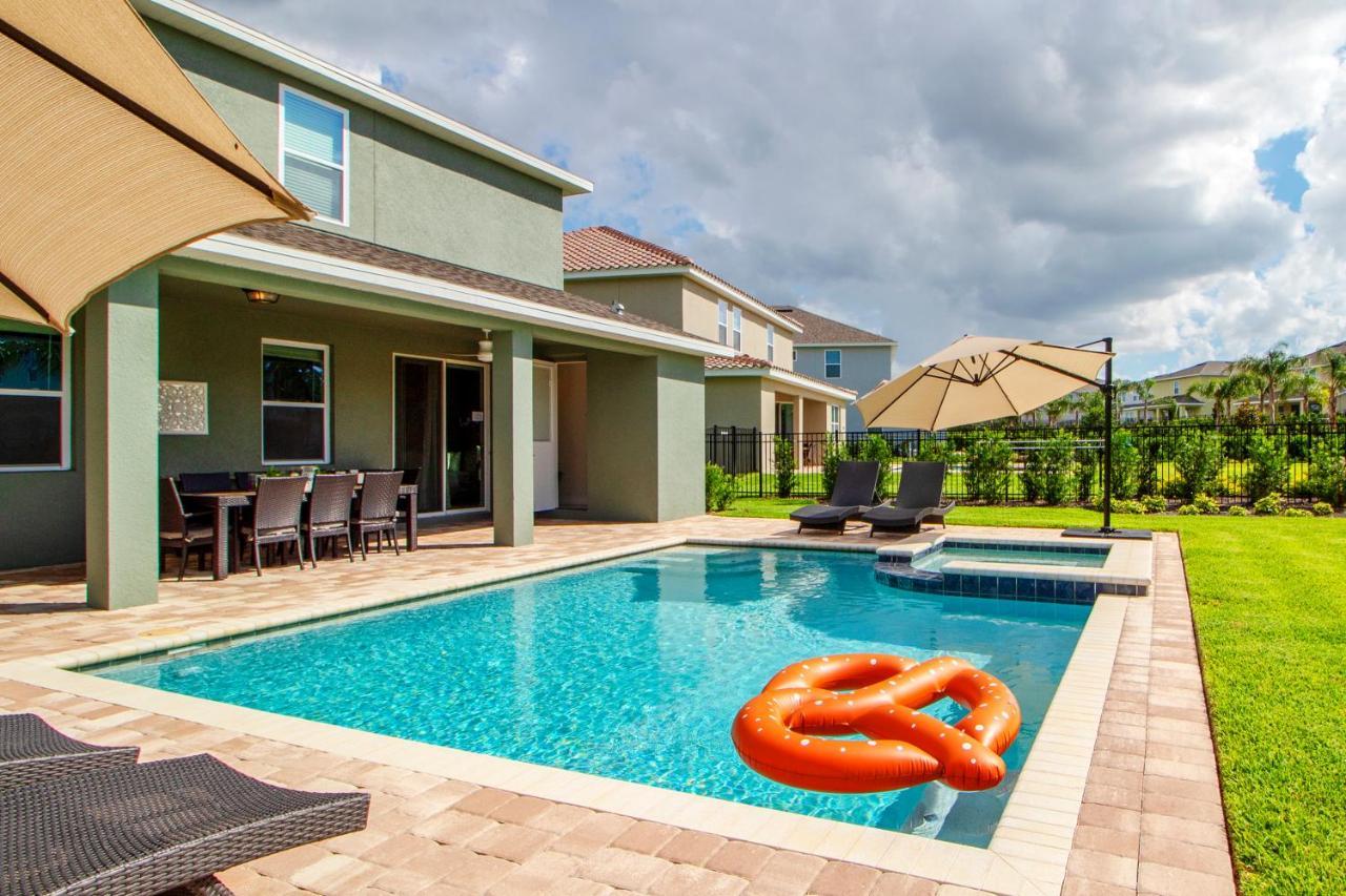 8 Bedroom Vacation With Pool 2107 Orlando