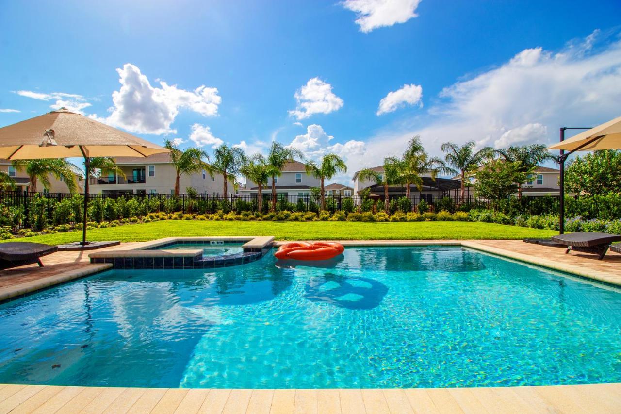 8 Bedroom Vacation With Pool 2107 Holiday home *