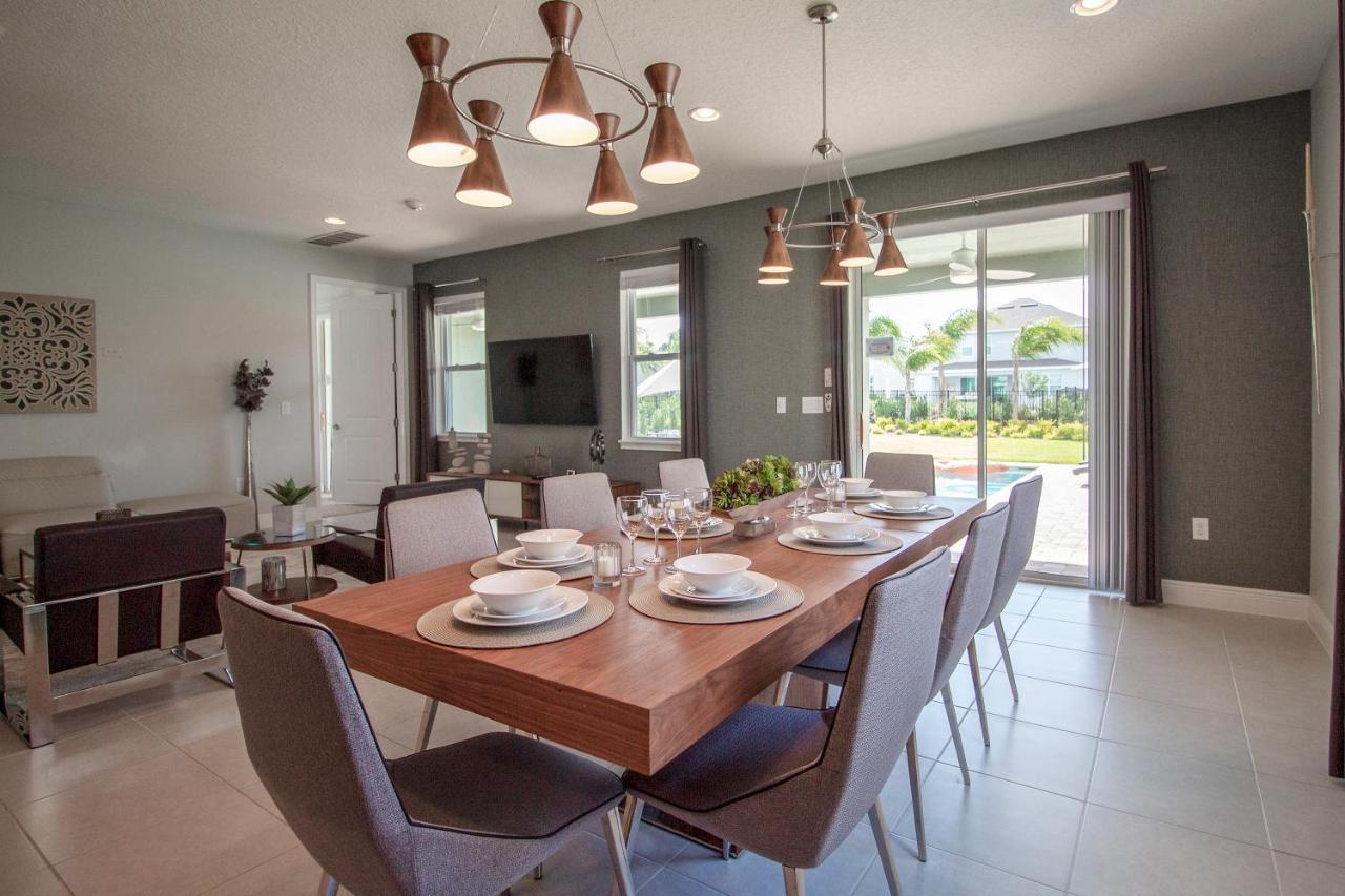 Holiday home 8 Bedroom Vacation With Pool 2107