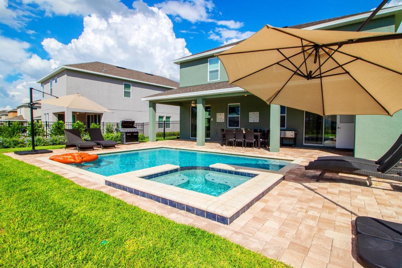 8 Bedroom Vacation With Pool 2107 Holiday home