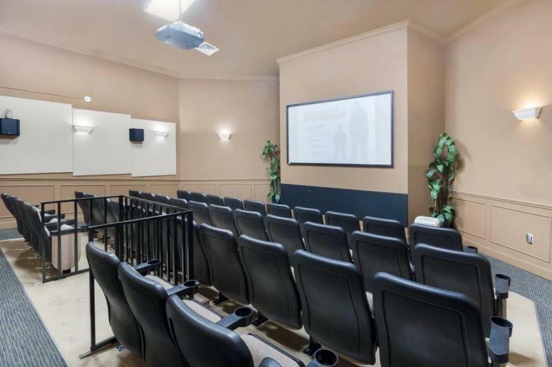 Lovely 3 Bedroom 2 Bath Area Orlando
