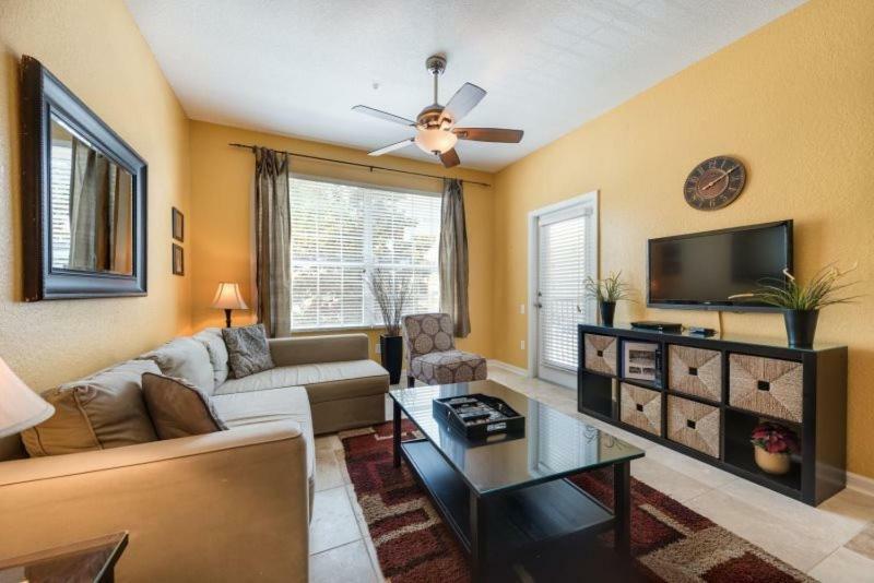 Lovely 3 Bedroom 2 Bath Area