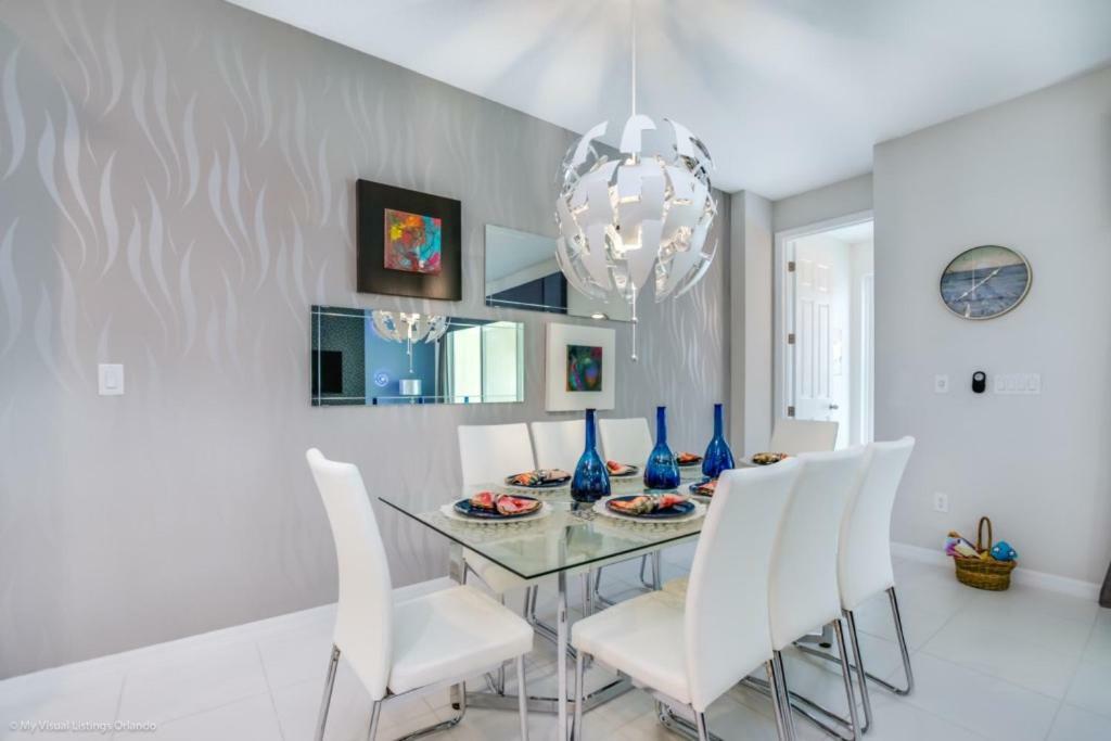 Newest Community Town Townhouse Holiday home *