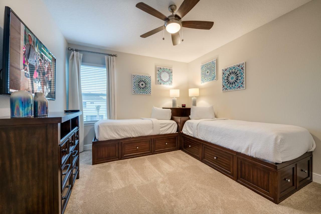 Cozy Near By Rentyl With Private Pool, Air Hockey Table & Amenities - 201b Holiday home *