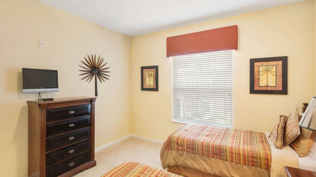 Merlyns Magic - Closer To Apartment