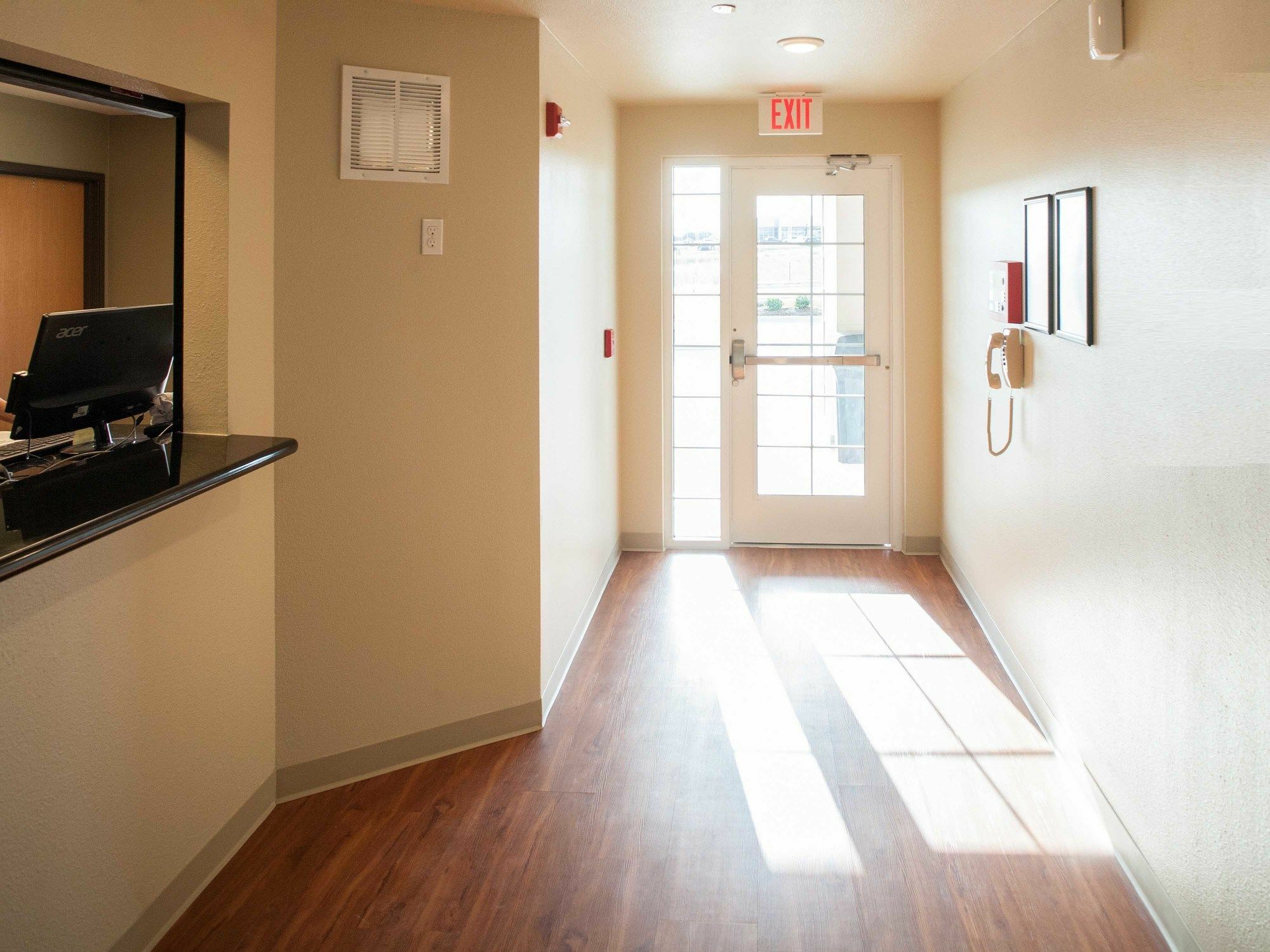 Extended Stay America Select Suites - Orlando - East Hotel 2*