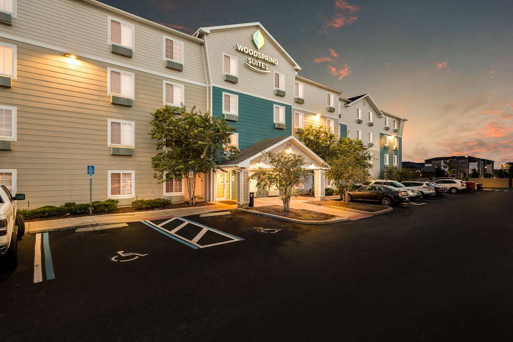 Extended Stay America Select Suites - Orlando - East Hotel 2*