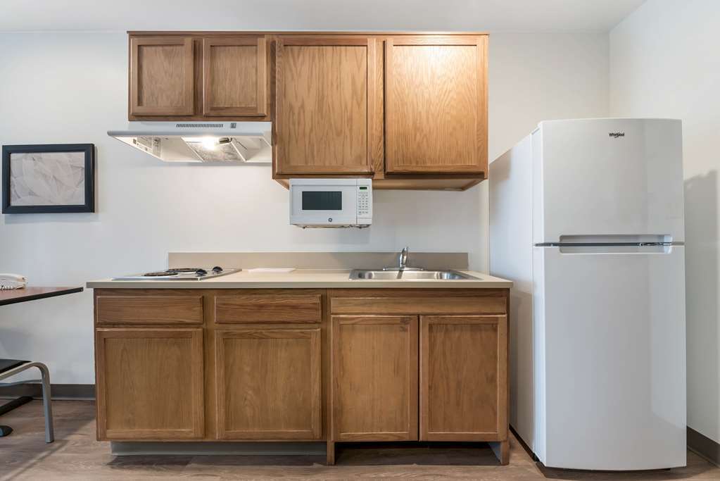 Extended Stay America Select Suites - Orlando - East Hotel
