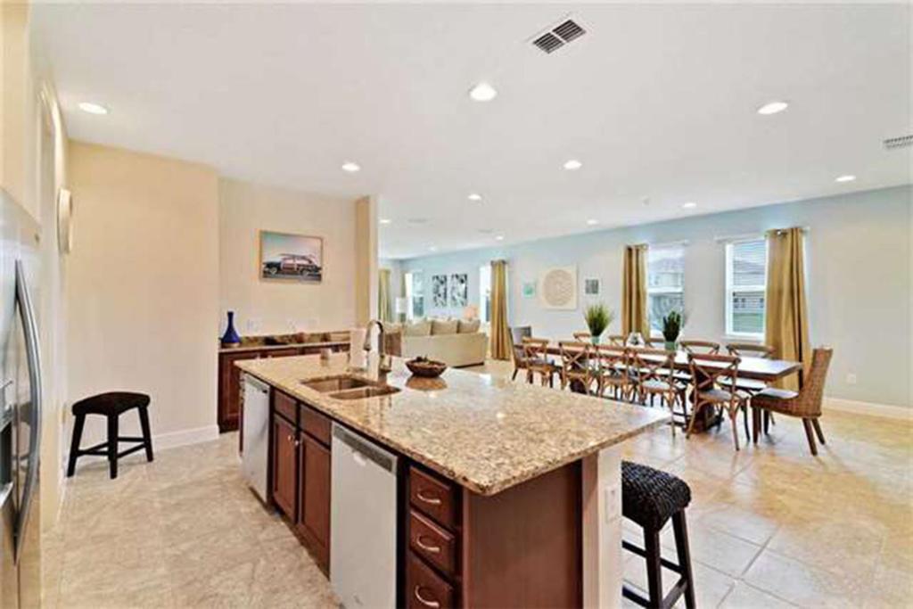 8 Bedroom Vacation With Pool * Orlando