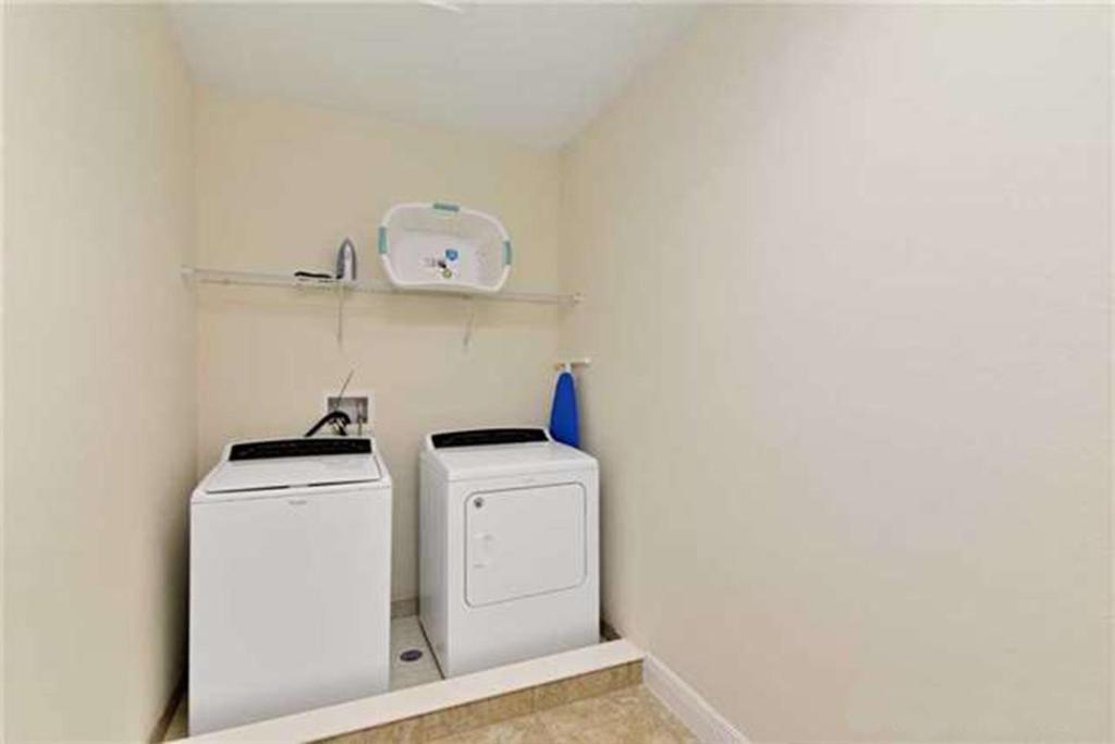 8 Bedroom Vacation With Pool * Orlando