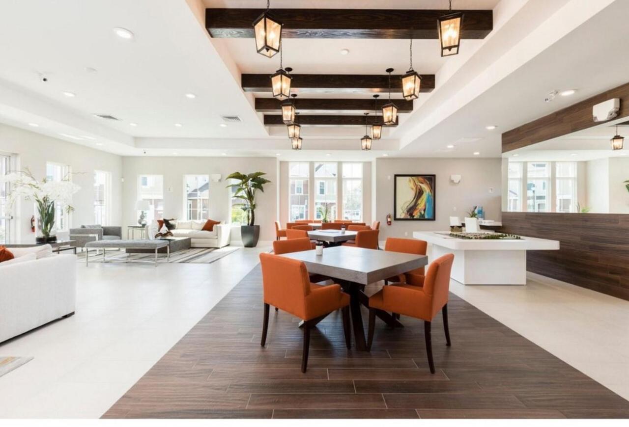 Amazing Townhome With Summer Kitchen Su2668