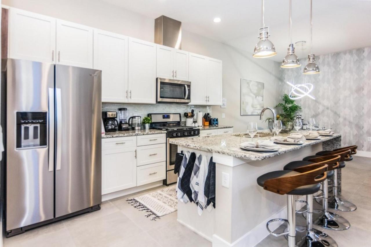 Holiday home Amazing Townhome With Summer Kitchen Su2668 *