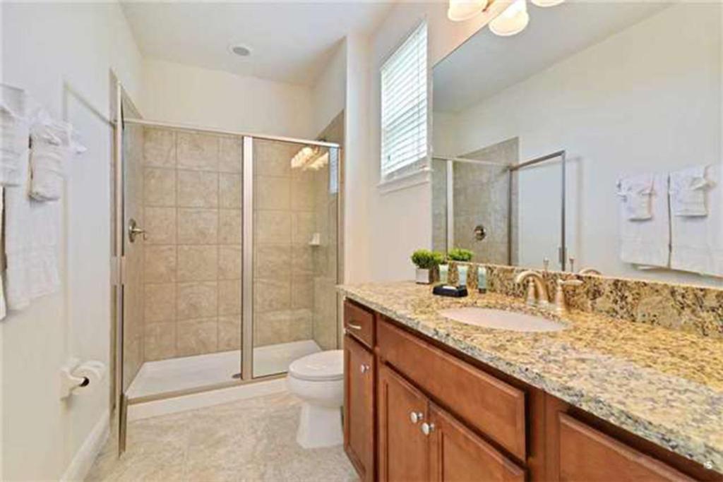 8 Bedroom Vacation With Pool Holiday home Orlando