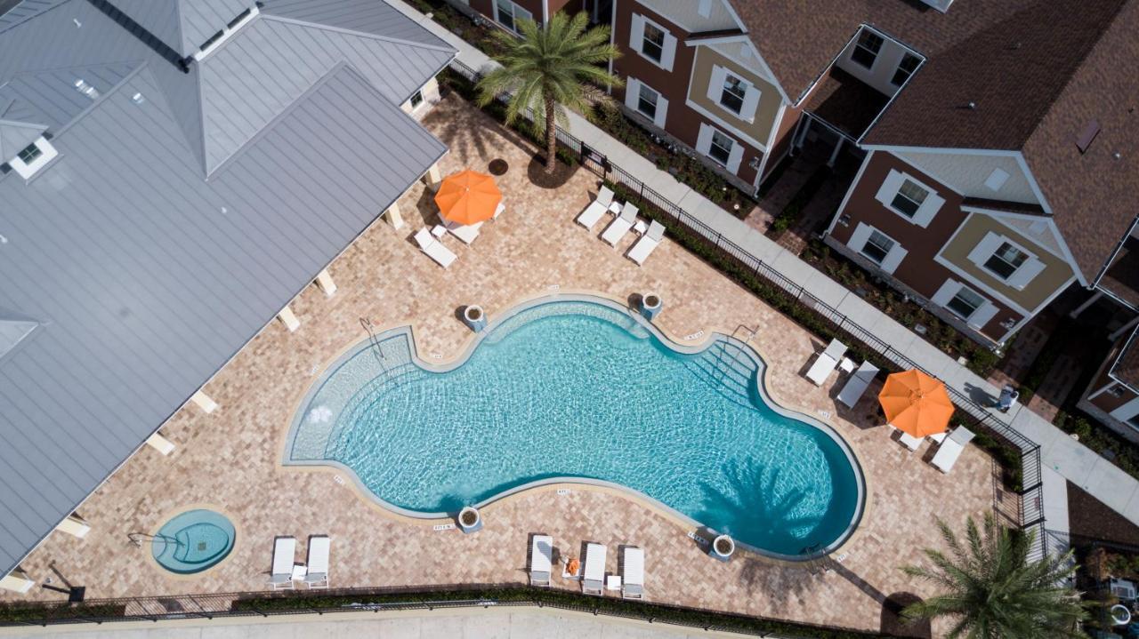 Villa 5 Bedroom 6 Ba 5 Min To Disneyworld Hot Tub Bbq