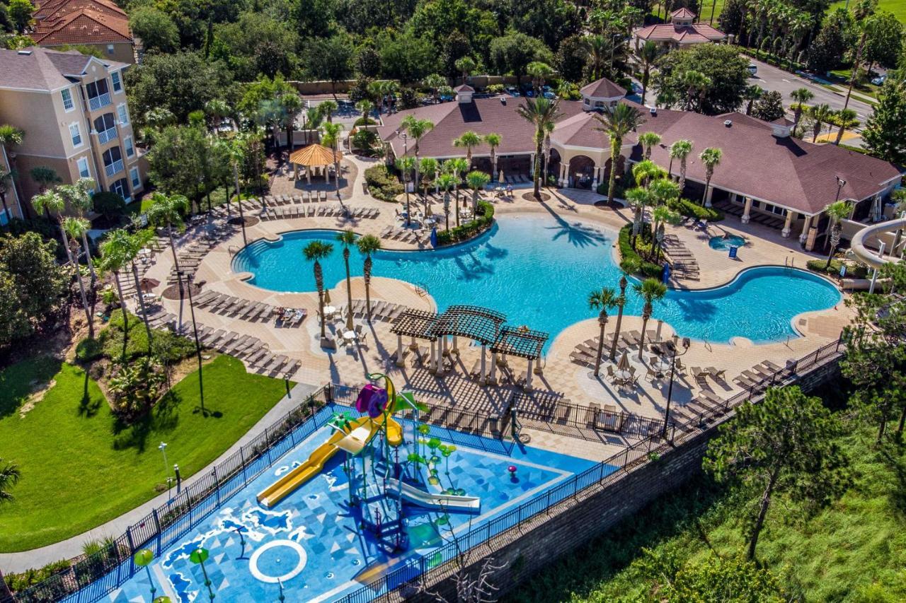 Holiday home Spacious In Gated Resort, 2 Mi To Disney!