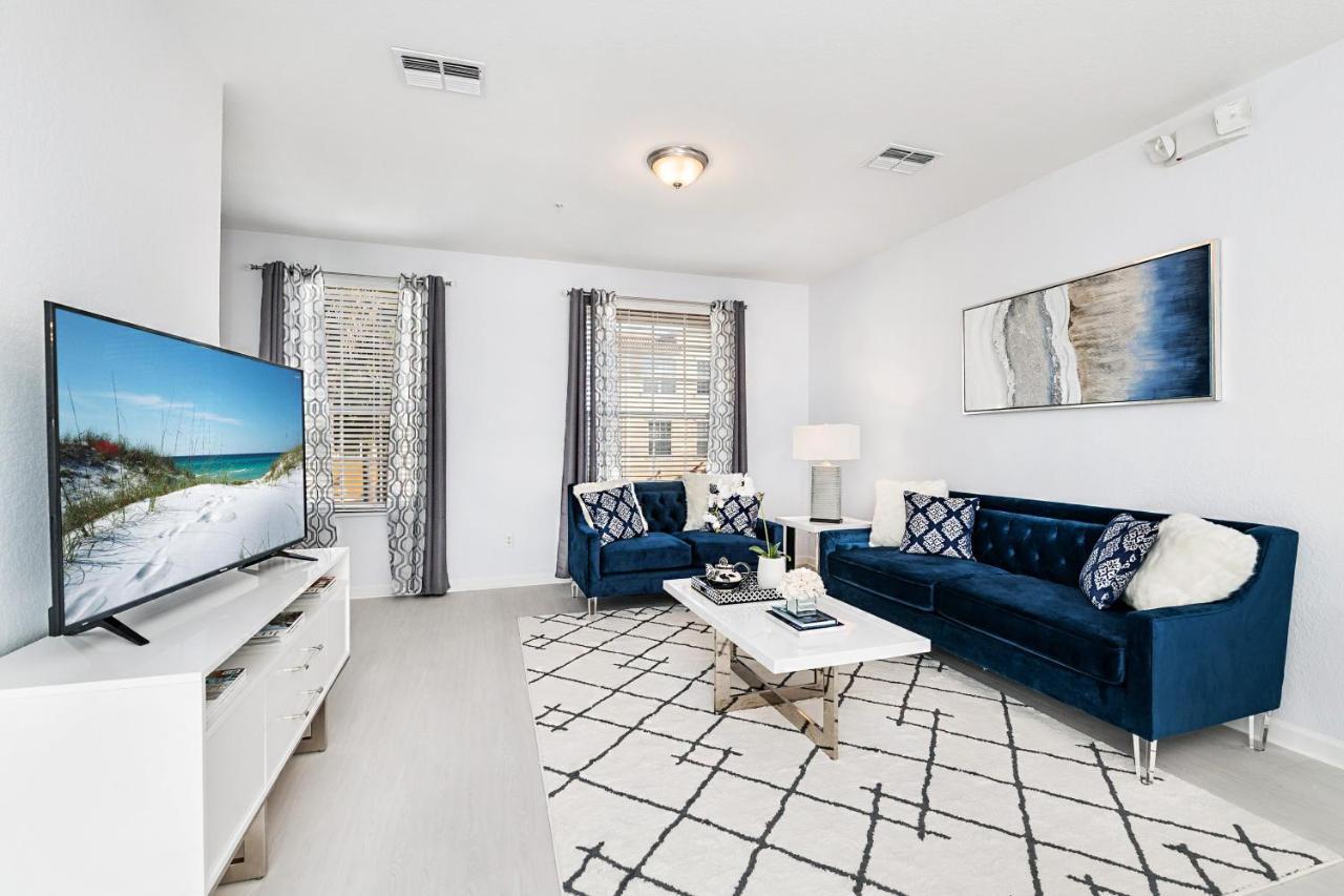 Updated Vista Cay Townhome, 10 Min From Universal Holiday home