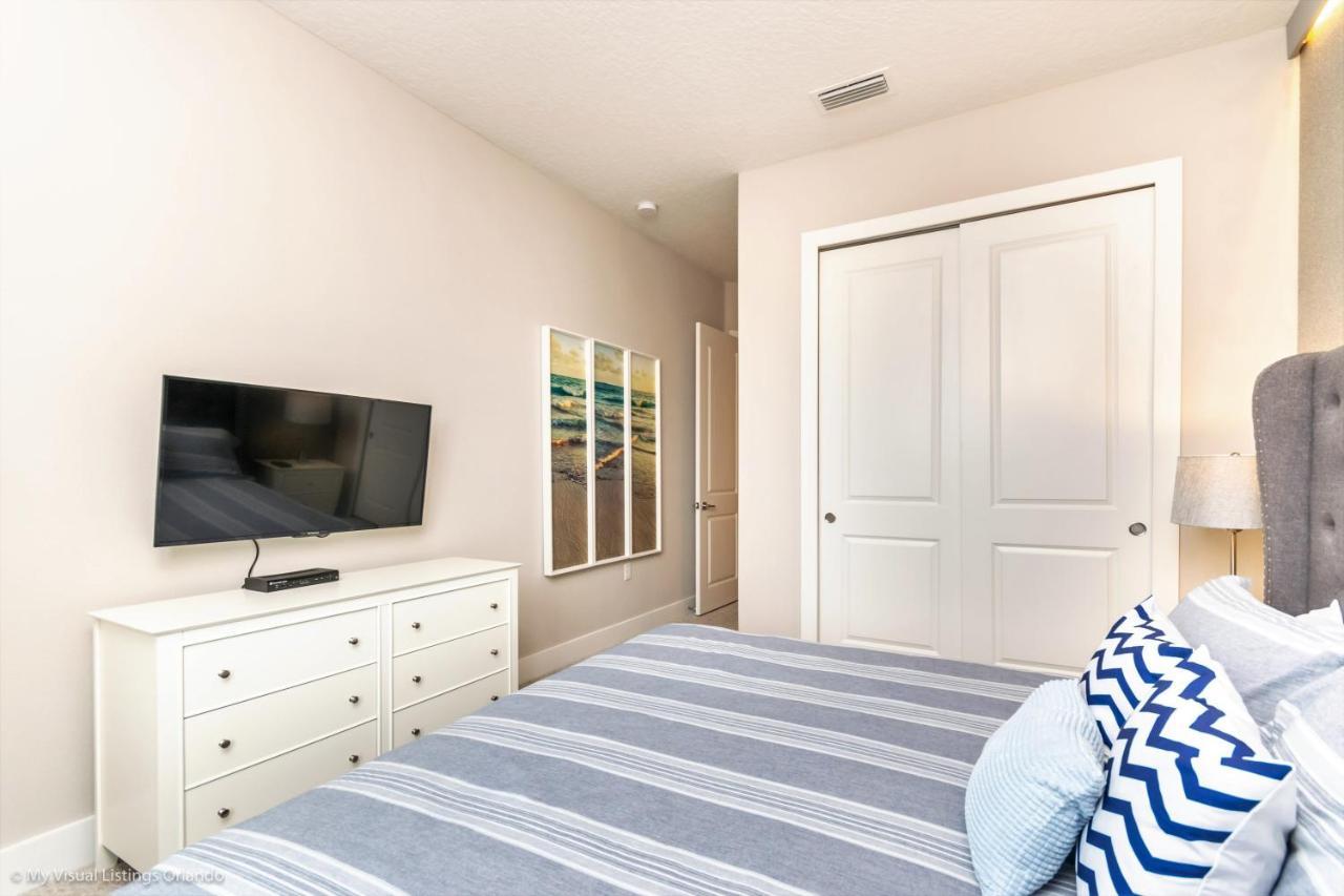 7572 Sunny Dreams Lane