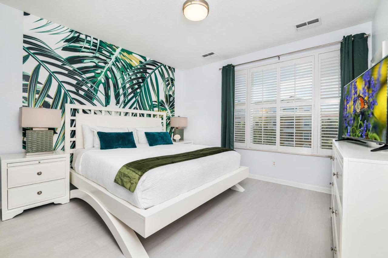 Holiday home Updated Vista Cay Townhome, 10 Min From Universal